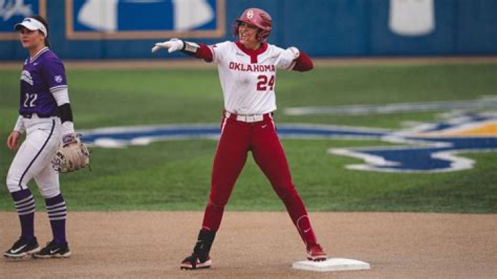 How much do Division 1 softball coaches make?